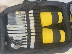 Rucsac pt picnic cu tacâmuri, farfurii și pahare 