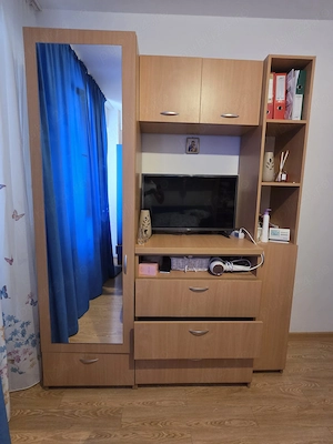 Vând mobilă de dormitor realizată pe comandă