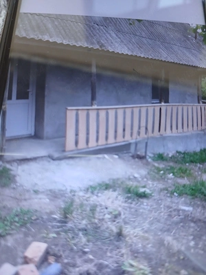 Casa renovata la tara - imagine 2