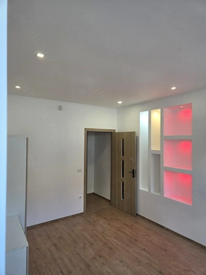 ultracentral 3 camere renovat 109900 euro direct de la proprietar - imagine 7