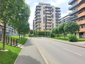 Apartament 2 camere + terasa 16 mp, garaj, zona Iulius Mall