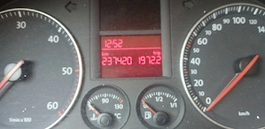 schimb cu 7 locuri sau alte detalii 