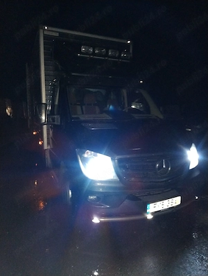 Sofer cat b caut de munca.transport persoane si marfa genarala  