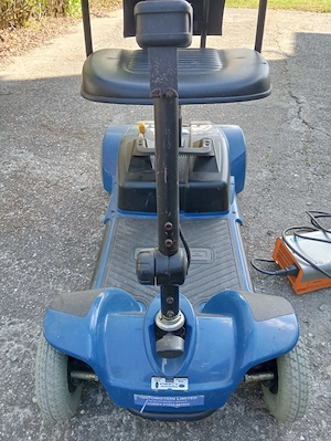 Carucior pentru persoane cu dizabilitati