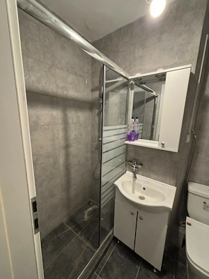 Apartament 2 camere,totul nou,renovat complet in Tatarasi Piata Chirila,etaj 1