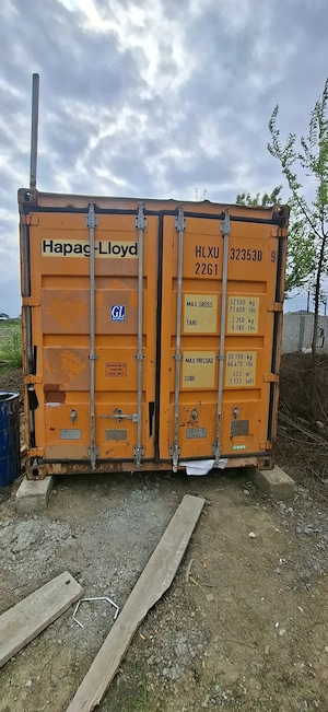 Container Maritim