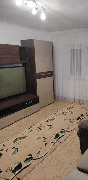 Apartament cu 3 camere, parter, zona Decebal
