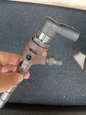 Injector VW Golf/ Passat - motor  1.6 tdi -cod motor CAYC - imagine 4