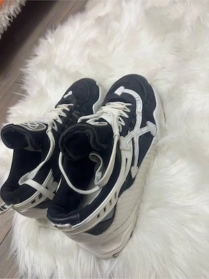 adidasii offwite 