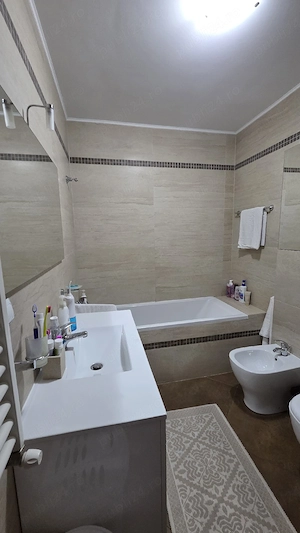 Apartament complet mobilat si utilat ,bloc nou,doua camere,doua balcoane, doua debarele,etaj 3 din 4 - imagine 5