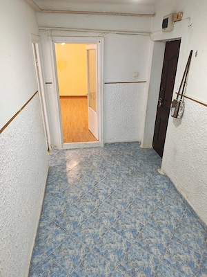 Apartament 2 camere decomandate zona centrala - imagine 10