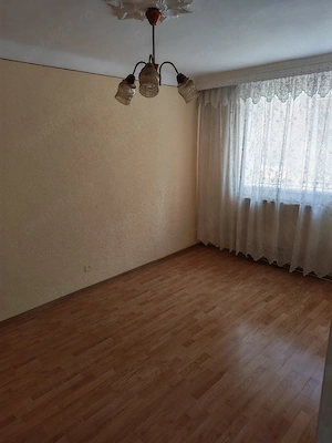 Apartament 2 camere decomandate zona centrala - imagine 8