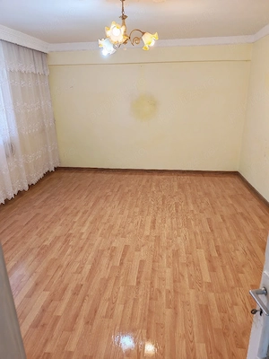 Apartament 2 camere decomandate zona centrala - imagine 3