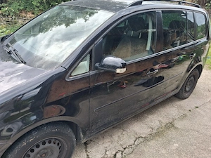 Volkswagen Touran  - imagine 3