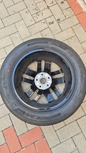Set 4 Jante Aliaj Originale Volkswagen + Anvelope de vara 215/55R17 dot 2023 - imagine 6