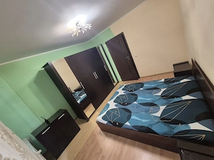 Închiriez apartament 3 camere Bermo Micălaca, garaj inclus