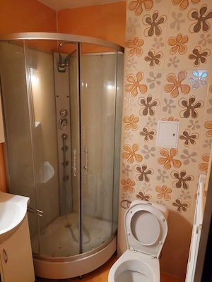 Închiriez apartament 3 camere Bermo Micălaca, garaj inclus - imagine 4