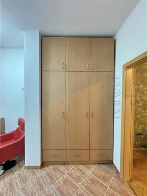 MEDICINA - 2 CAMERE - ETAJUL 2 - CENTRALA PROPRIE - RENOVAT COMPLET - BOXA IN CF - RULOURI ELECTRICE - imagine 9