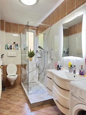MEDICINA - 2 CAMERE - ETAJUL 2 - CENTRALA PROPRIE - RENOVAT COMPLET - BOXA IN CF - RULOURI ELECTRICE - imagine 7