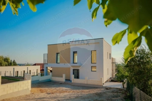 Casă nouă de vânzare Oradea - Dealuri, P+E, teren 575 mp - imagine 6