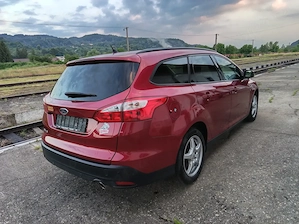 Ford Focus 1,6 benzina  - imagine 4