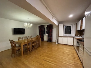 Închiriere apartament 3 camere