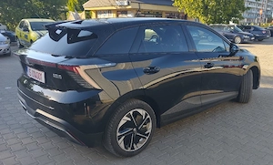 MG MG4 Luxury 2023 64kwh pompa de caldura garantie 2030 - imagine 3
