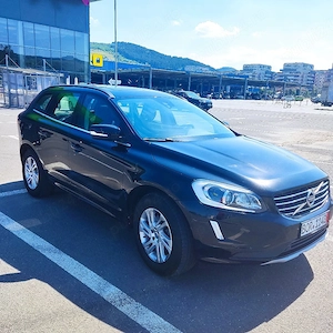 vand Volvo XC60,an 2017 bine echipat . - imagine 4