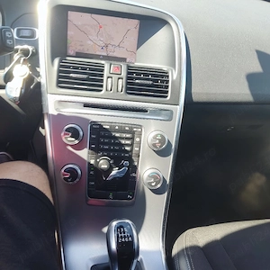 vand Volvo XC60,an 2017 bine echipat . - imagine 2