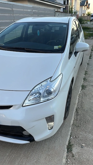 Toyota Prius 3 alb perlat consum 3.9 benzina +hibrid - imagine 9