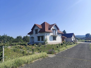Casă de vânzare 