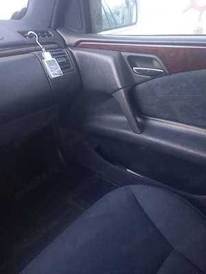 vand sau dau spre dezmembrez Mercedes benz e classe 2,2 pret avantajos an fabricație 1987
