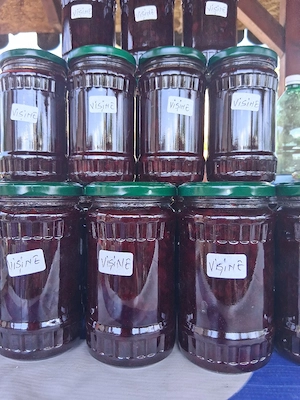 vând dulceață 