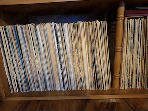 Discuri de vinil cu muzica clasica, usoara, populara, simfonică