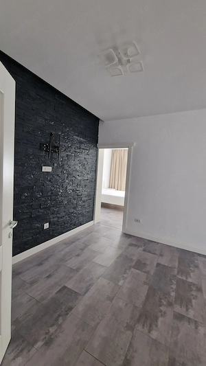 Casa cu 4 camere ,zona linistita central - imagine 5