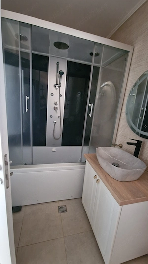 Casa cu 4 camere ,zona linistita central - imagine 4