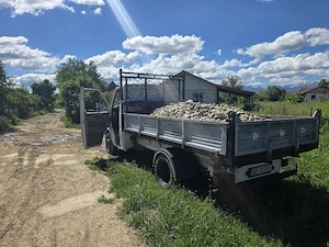 Balastru, pământ, nisip 