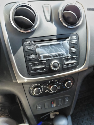 Dacia Sandero 1.5 dCi, 75 CP, 2014, motorină, gri - imagine 3
