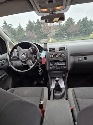 Vând VW Touran 4300 euro negociabil