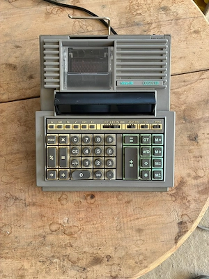 Calculator de birou pentru contabilitate