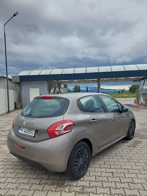 Peugeot 208 1.4 Diesel  - imagine 5