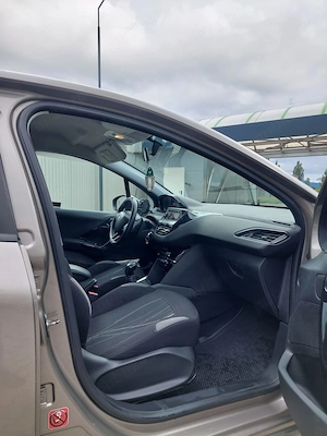 Peugeot 208 1.4 Diesel  - imagine 8