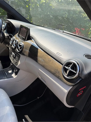 mercedes b180d automata avariata spate 