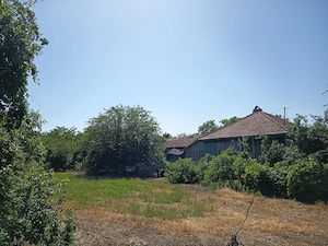 Casa de vânzare ,curte spațioasă ,zonă liniștită Grindu,Ialomita