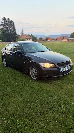 BMW e90 din 2007 de 2L Disel 163 cp  - imagine 2