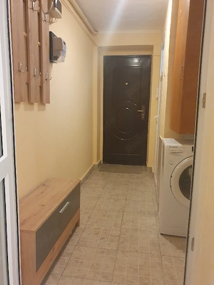 Închiriez apartament tip studio
