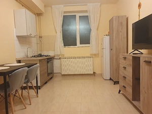 Închiriez apartament tip studio - imagine 3