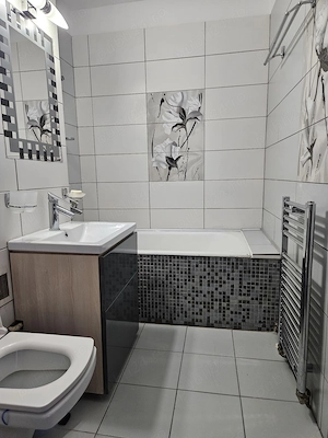  PROPRIETAR   Închiriez apartament 2 camere, zonă excelentă (Str. Dositej Obradovici   Martirilor-