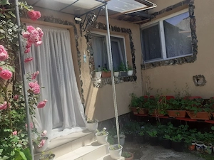 Proprietar   vind  Shimb  casa si anexe - imagine 3