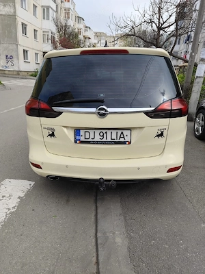 Opel Zafira 2015 - imagine 3